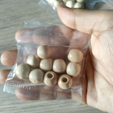 Hạt Gỗ Tròn Trang Trí Túi Tỏi và Vòng Lục Lạc - Gói 10 Hạt, Giá Ưu Đãi 10.000₫ 4 Hạt Gỗ Tròn Trang Trí Túi Tỏi và Vòng Lục Lạc - Gói 10 Hạt, Giá Ưu Đãi 10.000₫ 4