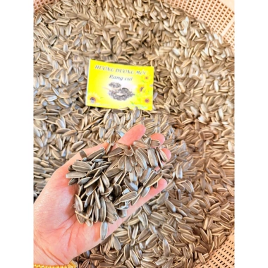 Hạt Hướng Dương Rang Củi Tây Bắc - Hạt To, Thơm Bùi, Giòn Ngon, Giá 80.000 VNĐ