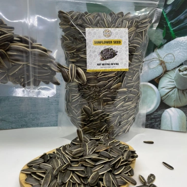 Hạt hướng dương rang củi vị truyền thống 500g túi zip, giảm 18% chỉ 32.000 VND 2 Hạt hướng dương rang củi vị truyền thống 500g túi zip, giảm 18% chỉ 32.000 VND 2
