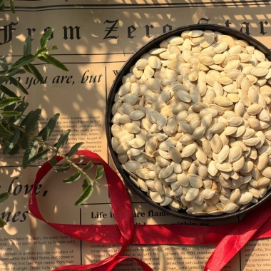 Hạt Tết Bí Hiệu Duy Ký: Hạt Bí Béo Bùi, Thơm Ngon, Sấy Khô, Cắn Tách Vỏ Ăn Liền, Giá chỉ 165.000₫