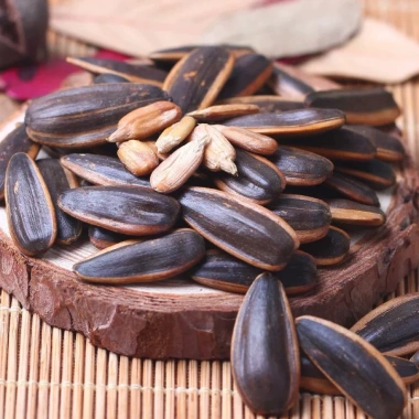 Hạt Tết Hướng Dương Rang Vị Caramel 400g – Thơm Ngon Đậm Vị, Giá Ưu Đãi 65.000₫