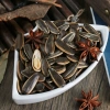 Hạt Tết Hướng Dương Rang Vị Caramel 400g – Thơm Ngon Đậm Vị, Giá Ưu Đãi 65.000₫ 5