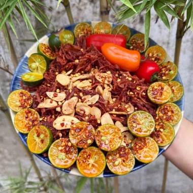 Heo khô cháy tỏi 500g - 250g, Tạp Hóa Bia Lạc HK01, dai ngon, vị tươi ngọt, tỏi thơm bùi, ưu đãi 140.000₫