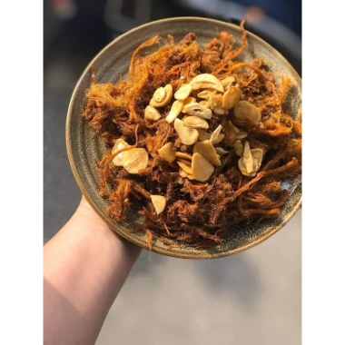 Heo ướt cháy tỏi 500g - Thịt ngon, giòn tan, tự làm tại nhà, chỉ 310.000₫ (giảm từ 396.800₫) 4 Heo ướt cháy tỏi 500g - Thịt ngon, giòn tan, tự làm tại nhà, chỉ 310.000₫ (giảm từ 396.800₫) 4