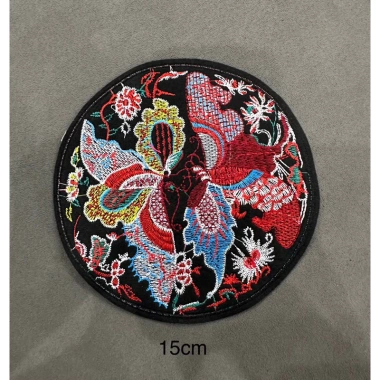 Hình thêu gắn áo dài tròn bướm có keo ủi – giá ưu đãi 15,500₫, giá gốc 19,065₫