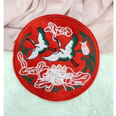 Hình thêu gắn áo dài tròn chim hoa có keo ủi – Giá ưu đãi 14.900 VND 3 Hình thêu gắn áo dài tròn chim hoa có keo ủi – Giá ưu đãi 14.900 VND 3