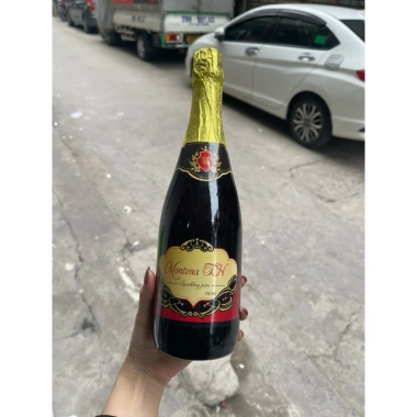 Hoả Tốc 1 Thùng 12 chai Sâm Panh N.ổ và Vang N.ổ Rót Tháp Ly - Giá chỉ 300.000