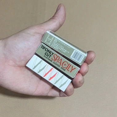 Hộp 10 dao cạo lông mày mỏng, giảm còn 18.000đ - Loại bỏ lông thừa nhanh, an toàn