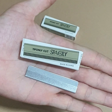 Hộp 10 dao cạo lông mày mỏng, giảm còn 18.000đ - Loại bỏ lông thừa nhanh, an toàn