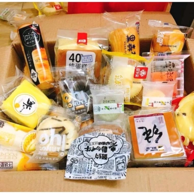 Hộp 1kg bánh Đài Loan mix đa vị - Hot hiện nay, giảm còn 165.800 VND 7 Hộp 1kg bánh Đài Loan mix đa vị - Hot hiện nay, giảm còn 165.800 VND 7