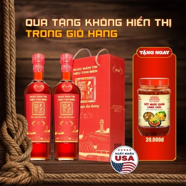 Hộp 2 chai Nước Mắm Tĩn Tôm Biển 45N 500ml Hồng Ngọc Đại Dương, tặng Kiết Thành và Sốt muối chấm, giảm 17%