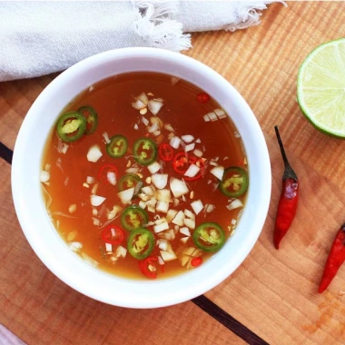 Hộp 3 chai Nước Mắm Cát Hải Cá Quẩn - Hương vị truyền thống, giảm giá 20% chỉ 150.000 VND 2 Hộp 3 chai Nước Mắm Cát Hải Cá Quẩn - Hương vị truyền thống, giảm giá 20% chỉ 150.000 VND 2