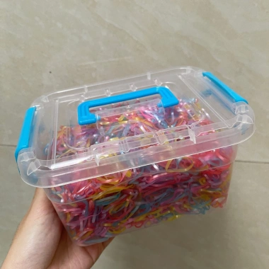 Hộp 4.000 dây chun buộc tóc nhiều màu dễ thương - Giá 35.900 VND, giảm từ 43.798 VND