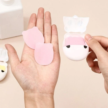 Hộp 50 miếng xà phòng giấy gấu dễ thương - Xà bông khô bỏ túi du lịch, 26.000đ