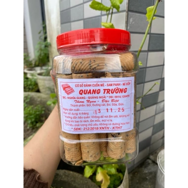 Hộp bánh cuộn truyền thống ngày Tết - Hương vị cổ truyền, giảm giá chỉ 70.000đ