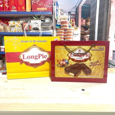 Hộp bánh Tết bánh mềm phủ socola Long Pie - Tặng túi xách Haihaco, chỉ 69.000₫ Hộp bánh Tết bánh mềm phủ socola Long Pie - Tặng túi xách Haihaco, chỉ 69.000₫