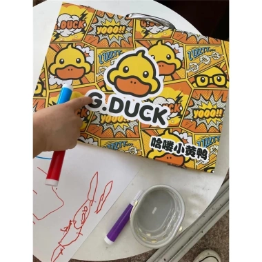 Hộp bút màu G-duck 67 màu - Vịt vàng, vali sáng tạo cho bé, giá ưu đãi 154.000₫