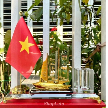 Hộp Cắm Bút Doanh Nhân Thuận Buồm - Đồng Mạ Vàng 24K, Pha Lê K9, Kèm Hộp Quà 7 Hộp Cắm Bút Doanh Nhân Thuận Buồm - Đồng Mạ Vàng 24K, Pha Lê K9, Kèm Hộp Quà 7