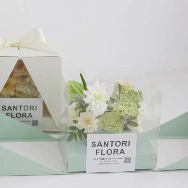 Hộp cắm hoa xách tay mở cửa sổ Mica đôi, hoa tươi, sáp, lụa, quà bất ngờ 43k 3 Hộp cắm hoa xách tay mở cửa sổ Mica đôi, hoa tươi, sáp, lụa, quà bất ngờ 43k 3