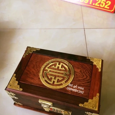 Hộp đựng đồ trang điểm Go Cam sang trọng, bảo quản an toàn, giảm giá 450k 4 Hộp đựng đồ trang điểm Go Cam sang trọng, bảo quản an toàn, giảm giá 450k 4