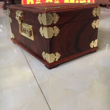 Hộp đựng đồ trang điểm Go Cam sang trọng, bảo quản an toàn, giảm giá 450k 8 Hộp đựng đồ trang điểm Go Cam sang trọng, bảo quản an toàn, giảm giá 450k 8