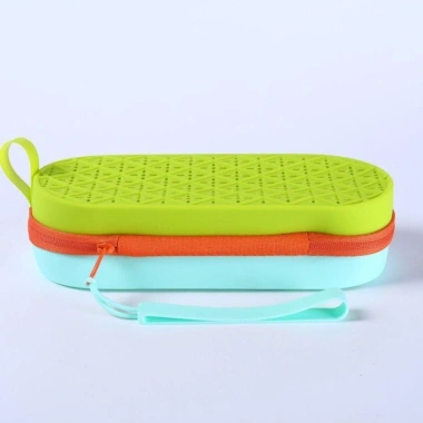 Hộp đựng kính bơi và kính cận silicone cao cấp, lỗ thoát nước, tay cầm, giá 95.148₫ 4