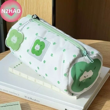Hộp đựng mỹ phẩm & văn phòng N2HAO dung tích lớn, thiết kế cỏ ba lá mèo con, giá 36.072₫ 3 Hộp đựng mỹ phẩm & văn phòng N2HAO dung tích lớn, thiết kế cỏ ba lá mèo con, giá 36.072₫ 3