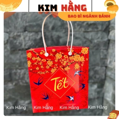 Hộp Én Xuân Đỏ Quà Tết - 2 Hủ PET 1.000ml hoặc 4 Hủ 500ml - 1kg Lạp Xưởng - 130k