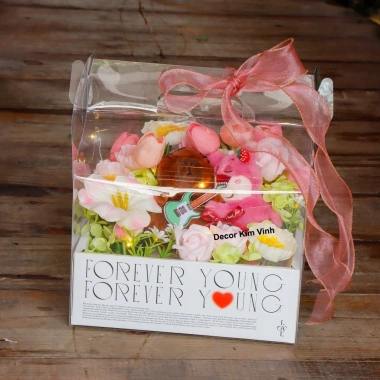 Hộp Hoa Gấu HH02 - Kèm Thiệp và Đèn, Quà Tặng Ý Nghĩa Cho 8/3, Sinh Nhật, Valentine - Decor Kim Vinh