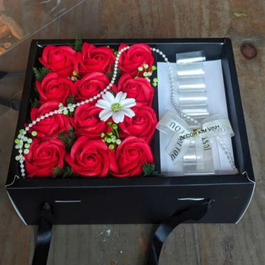 Hộp Hoa Hồng Sáp HH05 có khay đựng + túi thiệp – Quà tặng 8/3, Valentine, sinh nhật – 165.000đ