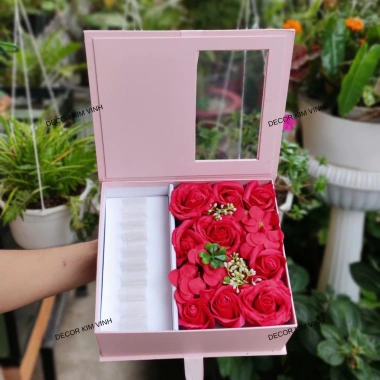 Hộp Hoa Quà Tặng Bướm Bay QUA02 QUA03 - Quà 8/3, Sinh Nhật, Valentine, Giá 265.300 VND