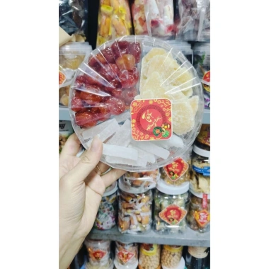 Hộp Mứt Kim Cương Tết - Mứt Bí, Gừng, Cà Ngọt Lành, Giá Ưu Đãi 85.000 VNĐ