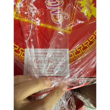 Hộp Mứt Thập Cẩm 200g/300g - Thơm Ngon, Giá 40.000, Giảm Giá Đặc Biệt