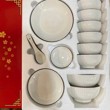 Hộp quà 17 món tô chén dĩa 7 loại Quà tân gia, lễ, tất niên, Tết giá ưu đãi 180.000₫