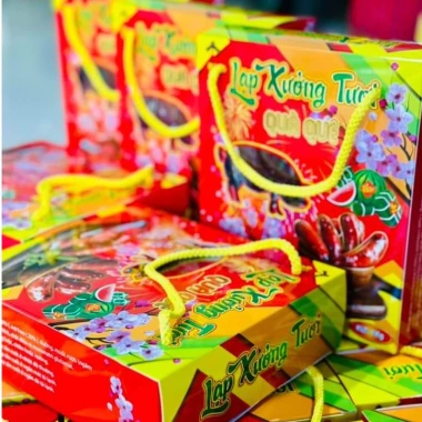 Hộp Quà Biếu Tết 1kg Lạp Xưởng - Thiết Kế Sang Trọng, Thân Thiện Môi Trường, 19.000đ