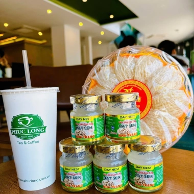 Hộp quà tặng 10 hũ yến sào mix vị 35% yến tươi Nha Trang Day Nest - Giá ưu đãi 375.000đ