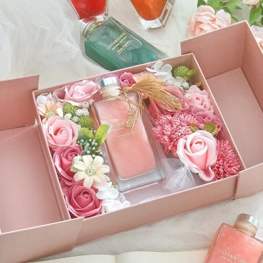 Hộp Quà Tặng Cao Cấp Citta Sweet Bright – Tinh Dầu, Nến, Thẻ Thơm Phòng LALUNA.CENT, Giá 398.000₫