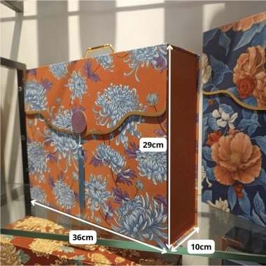 Hộp quà tặng Hoàng Lam 29x36x10 Gấm Vóc Lụa TETTA - Thanh nhã, cao cấp, sang trọng, giá ưu đãi 195k 9 Hộp quà tặng Hoàng Lam 29x36x10 Gấm Vóc Lụa TETTA - Thanh nhã, cao cấp, sang trọng, giá ưu đãi 195k 9
