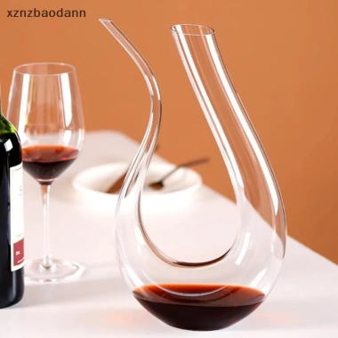Hộp quà tặng SVK bình rượu vang hình chữ U pha lê - Swan Decanter IKFG, giá ưu đãi 202.070₫