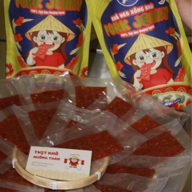 Hộp Quà Tết 2.026 Sang Trọng 600g Thịt Khô Nướng Than Thượng Hạng Giá 625.000 VNĐ