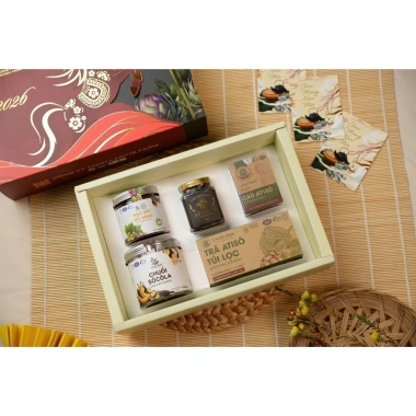 Hộp Quà Tết Atisô Hữu Cơ LArti's Farm Combo 9 - Cao Atisô, Mật Ong, Nho Sấy, Trà Atisô, Chuối Sôcôla - 652k 4 Hộp Quà Tết Atisô Hữu Cơ LArti's Farm Combo 9 - Cao Atisô, Mật Ong, Nho Sấy, Trà Atisô, Chuối Sôcôla - 652k 4