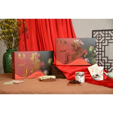 Hộp Quà Tết Atisô Hữu Cơ LArti's Farm Combo 9 - Cao Atisô, Mật Ong, Nho Sấy, Trà Atisô, Chuối Sôcôla - 652k 6 Hộp Quà Tết Atisô Hữu Cơ LArti's Farm Combo 9 - Cao Atisô, Mật Ong, Nho Sấy, Trà Atisô, Chuối Sôcôla - 652k 6