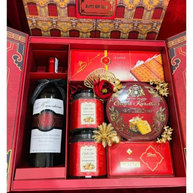 Hộp Quà Tết Thanh An - Set bánh kẹo nhập khẩu, giảm giá 950k Moonna
