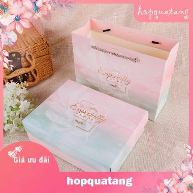 Hộp quà tự gấp dày dặn, kèm túi xách cứng cáp - giảm còn 22.000₫