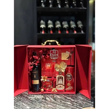 Hộp Tết Đoàn Viên mở cánh cao cấp 2.026 - Quà doanh nghiệp Tết Bính Ngọ giảm 22%