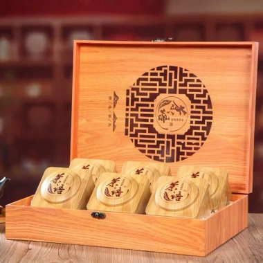 Hộp trà thiết quan âm gỗ cao cấp – Quà biếu tặng lễ tết, giá ưu đãi 650.000₫