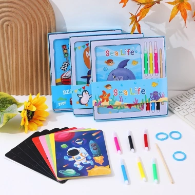 Hộp tranh tô màu học tiếng Anh, tranh cạo than tre 20x20 cm, giá 41.000đ 2