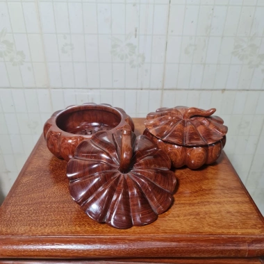 Hũ đựng hạt gỗ hương đỏ Gia Lai - Hộp dưa trang trí Tết, giảm còn 306.000 VND