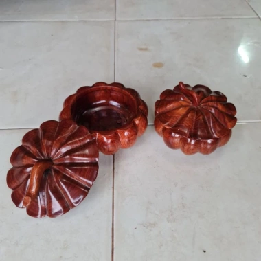 Hũ đựng hạt gỗ hương đỏ Gia Lai - Hộp dưa trang trí Tết, giảm còn 306.000 VND