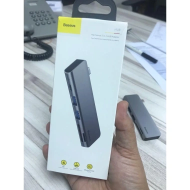 Hub 5 trong 1 Baseus CAHUB-K0G - HDMI, USB-C, USB-A, VGA, SD, Giá 490.000 VND 8 Hub 5 trong 1 Baseus CAHUB-K0G - HDMI, USB-C, USB-A, VGA, SD, Giá 490.000 VND 8